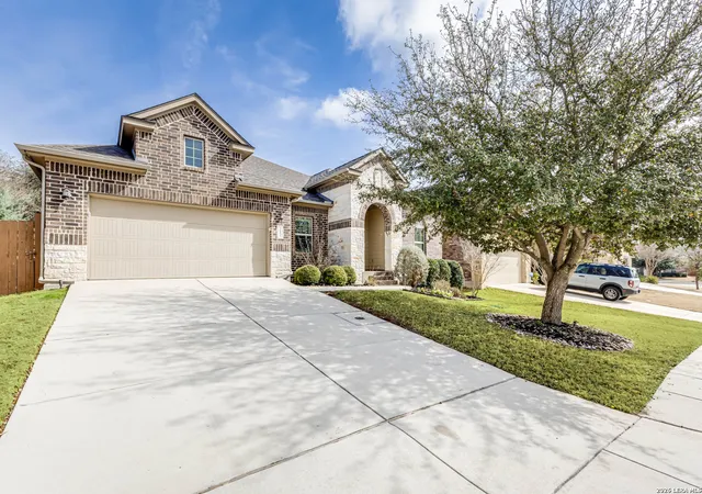Photo 3 of Sale Pending at 112 Hagen Dr, Boerne, TX 78006 | MLS# 2002260 | Listing updated on 2026-07-31