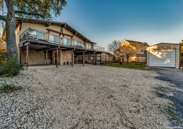 Photo 2 of Single family home for sale at 2513 Colleen Dr, Canyon Lake, TX 78133 | MLS# 2002272 | Listing updated on 2026-09-10