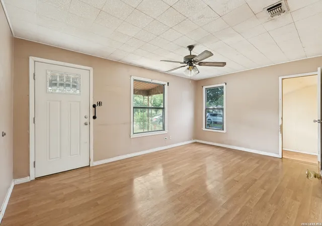 Photo 4 of Single family home for sale at 607 Wright Ave, Schertz, TX 78154 | MLS# 2002308 | Listing updated on 2026-08-02