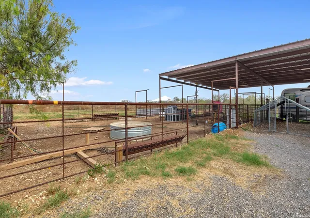 5th image of 6286 Fm 2146, Jourdanton, TX 78026 | MLS# 2002327