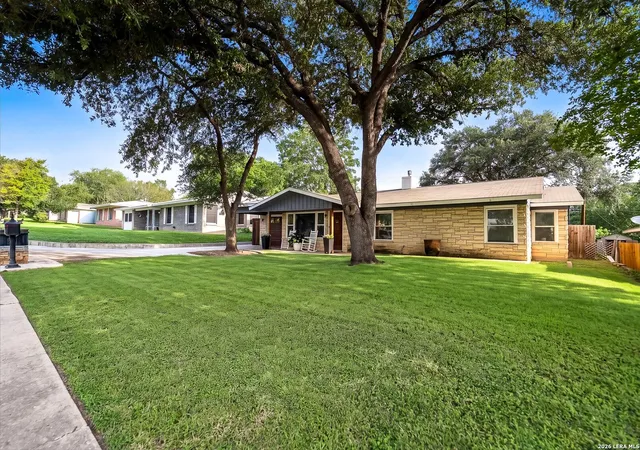 Photo 3 of Sale Pending at 419 Mcneel Rd, San Antonio, TX 78228 | MLS# 2002333 | Listing updated on 2026-09-09