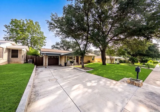 Photo 3 of Sale Pending at 419 Mcneel Rd, San Antonio, TX 78228 | MLS# 2002333 | Listing updated on 2026-09-09
