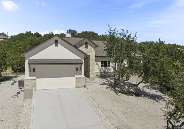 Photo 3 of Single family home for sale at 831 Lasso Loop, Canyon Lake, TX 78133 | MLS# 2002340 | Listing updated on 2026-09-16