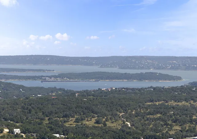 Photo 4 of Single family home for sale at 831 Lasso Loop, Canyon Lake, TX 78133 | MLS# 2002340 | Listing updated on 2026-09-16