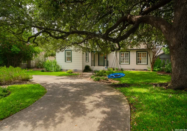 3rd image of 180 Claywell Dr, Alamo Heights, TX 78209 | MLS# 2002343