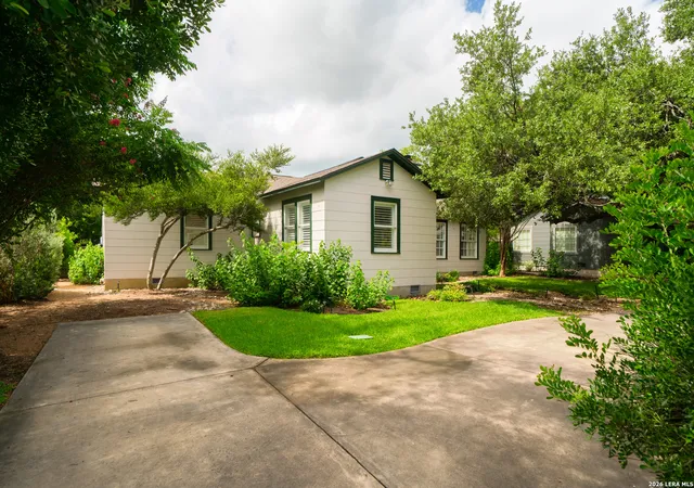 4th image of 180 Claywell Dr, Alamo Heights, TX 78209 | MLS# 2002343