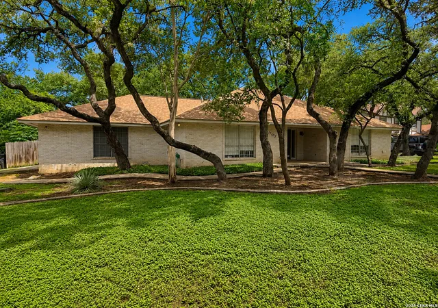 Photo 2 of Sale Pending at 11103 Whisper Holw St, San Antonio, TX 78230 | MLS# 2002375 | Listing updated on 2026-08-05