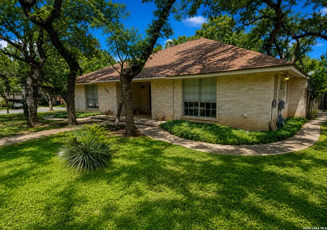 Photo 3 of Sale Pending at 11103 Whisper Holw St, San Antonio, TX 78230 | MLS# 2002375 | Listing updated on 2026-08-05