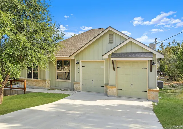 Photo 49 of Single family home for sale at 1039 Primrose Path, Canyon Lake, TX 78133 | MLS# 2002380 | Listing updated on 2026-09-14