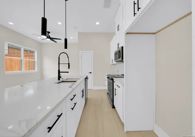 3rd image of 11710 Vance Jackson Rd Unit 101, San Antonio, TX 78230 | MLS# 2002386