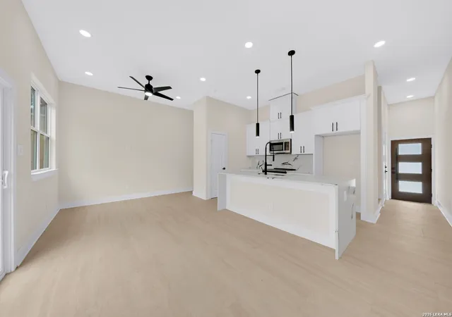 4th image of 11710 Vance Jackson Rd Unit 101, San Antonio, TX 78230 | MLS# 2002386