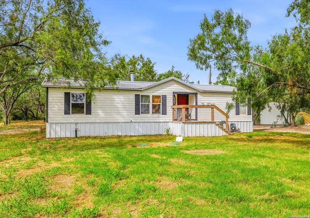 Photo 3 of Single family home for sale at 6714 Fm 536, Floresville, TX 78114 | MLS# 2002424 | Listing updated on 2026-09-07
