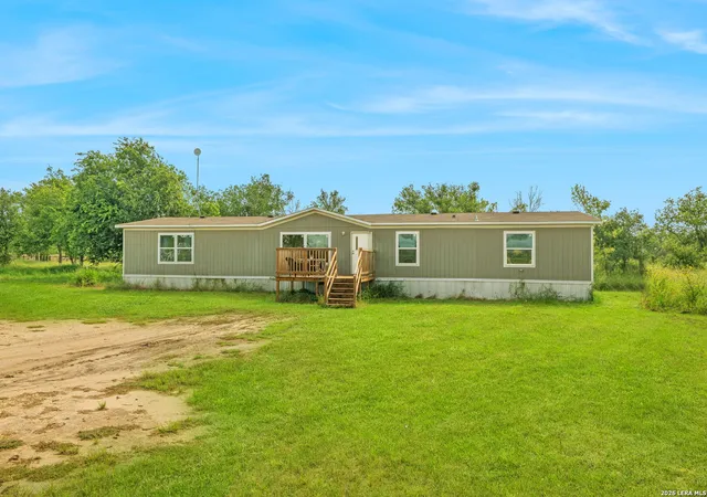 2nd image of 8954 County Road 128, Floresville, TX 78114 | MLS# 2002425