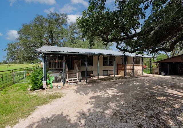 2nd image of 235 County Road 7712, Devine, TX 78016 | MLS# 2002447