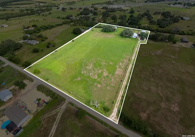 4th image of 235 County Road 7712, Devine, TX 78016 | MLS# 2002447