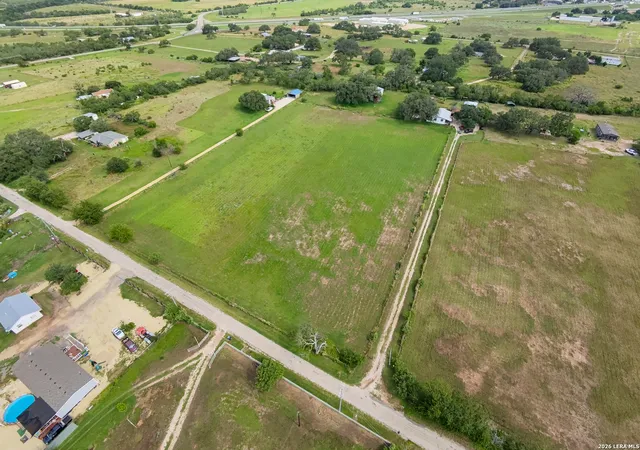 5th image of 235 County Road 7712, Devine, TX 78016 | MLS# 2002447