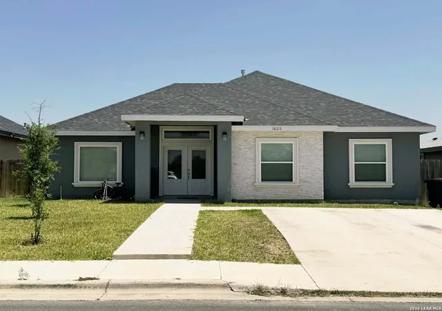 Photo 1 of Single family home for sale at 1825 Tron Ln, Eagle Pass, TX 78852 | MLS# 2002458 | Listing updated on 2026-08-02