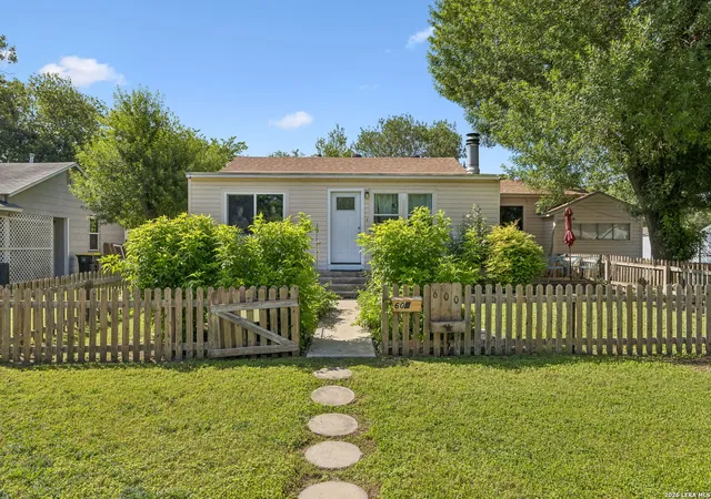 Photo 3 of Single family home for sale at 600 Winburn Ave, Schertz, TX 78154 | MLS# 2002464 | Listing updated on 2026-09-10