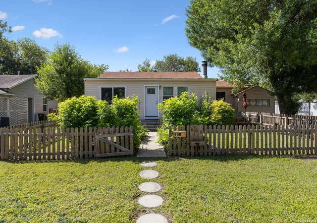 Photo 4 of Single family home for sale at 600 Winburn Ave, Schertz, TX 78154 | MLS# 2002464 | Listing updated on 2026-10-09