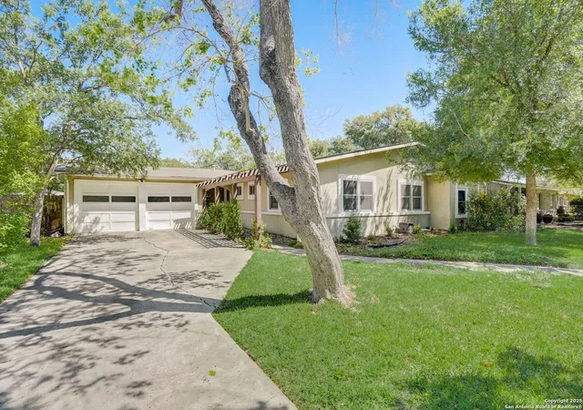 2nd image of 631 E Nottingham Dr, San Antonio, TX 78209 | MLS# 2002493