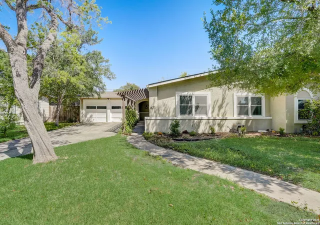 4th image of 631 E Nottingham Dr, San Antonio, TX 78209 | MLS# 2002493