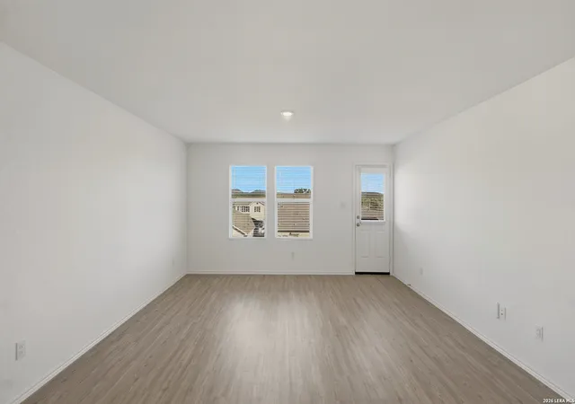 Photo 4 of Single family home for sale at 5970 Vestige Bnd, Bulverde, TX 78163 | MLS# 2002498 | Listing updated on 2026-09-25