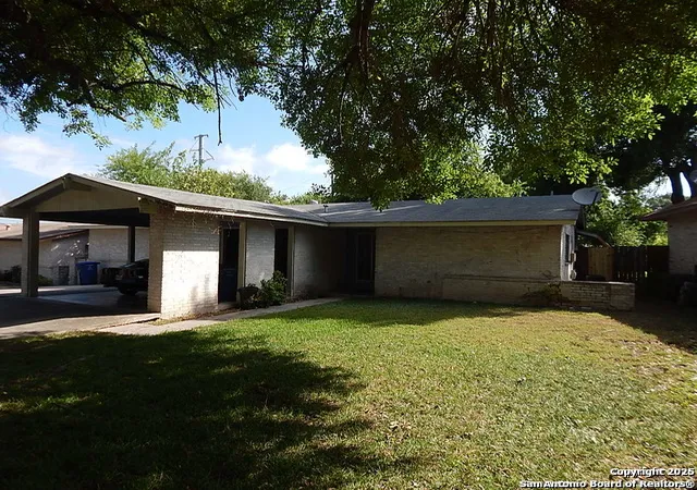Photo 2 of Multi family home for sale at 1031 Fabulous, San Antonio, TX 78213 | MLS# 2002501 | Listing updated on 2026-09-10