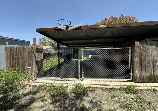 3rd image of 1217 Klondike #0, San Antonio, TX 78245 | MLS# 2002504