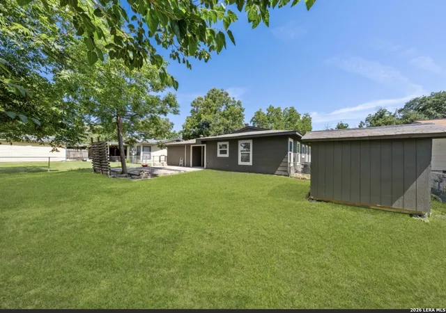 17th image of 454 Storeywood Dr, San Antonio, TX 78213 | MLS# 2002527