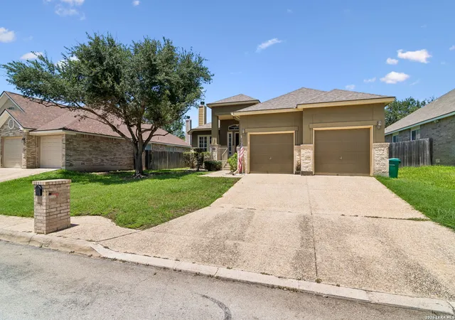 Photo 3 of Single family home for sale at 1303 Bluff Forest, San Antonio, TX 78248 | MLS# 2002566 | Listing updated on 2026-09-15