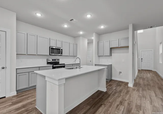 Photo 4 of Single family home for sale at 2347 Crisp Gln, San Antonio, TX 78224 | MLS# 2002580 | Listing updated on 2026-09-17