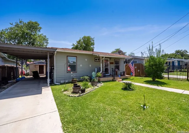 Photo 4 of Single family home for sale at 114 Smallwood Dr, San Antonio, TX 78210 | MLS# 2002598 | Listing updated on 2026-09-14