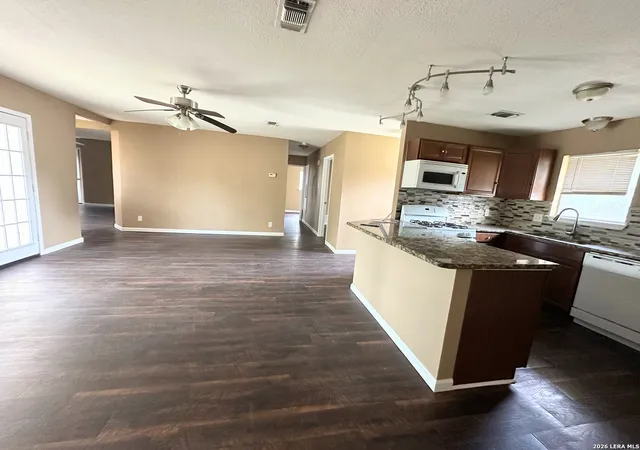 4th image of 7401 Sage Oak St, Live Oak, TX 78233 | MLS# 2002608