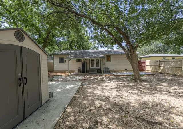 25th image of 517 Uhland Rd, San Marcos, TX 78666 | MLS# 2002624