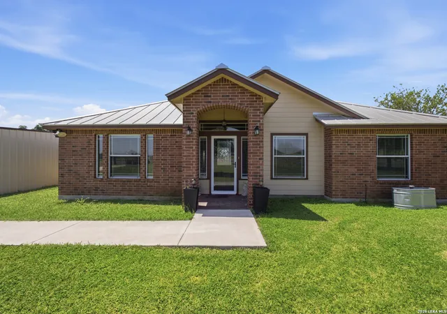Photo 4 of Sale Pending at 12778 Fm 1346, St. Hedwig, TX 78152 | MLS# 2002635 | Listing updated on 2026-09-16