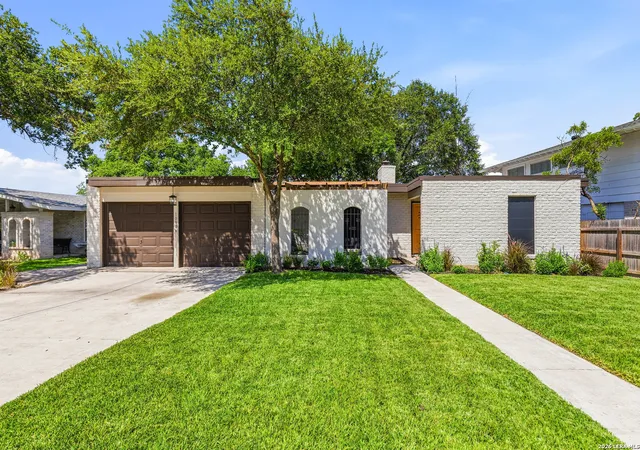 Photo 1 of Sale Pending at 10806 Lands Run St, San Antonio, TX 78230 | MLS# 2002681 | Listing updated on 2026-08-13