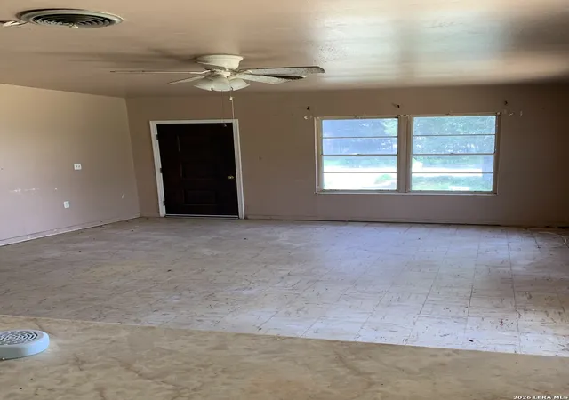 Photo 3 of Single family home for sale at 103 S 12th, Carrizo Springs, TX 78834 | MLS# 2002692 | Listing updated on 2026-09-30