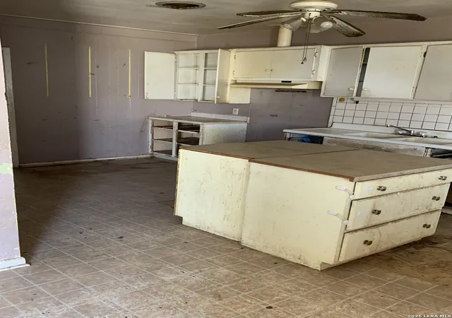 Photo 3 of Single family home for sale at 103 S 12Th, Carrizo Springs, TX 78834 | MLS# 2002692 | Listing updated on 2026-09-30