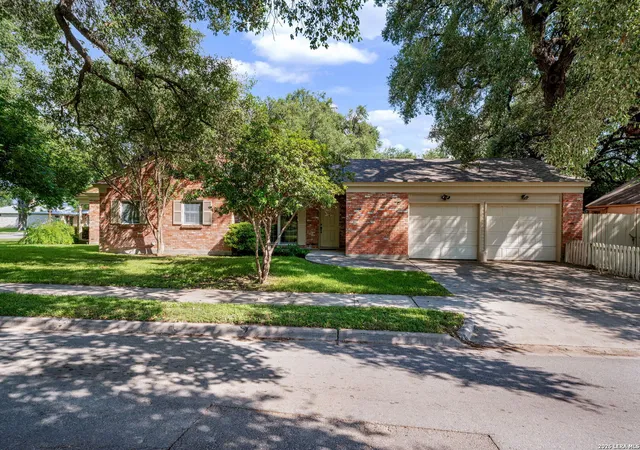 4th image of 429 N High Street, Uvalde, TX 78801 | MLS# 2002695