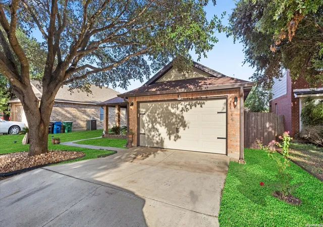 Photo 3 of Single family home for sale at 8042 Seminario, San Antonio, TX 78250 | MLS# 2002697 | Listing updated on 2026-09-19
