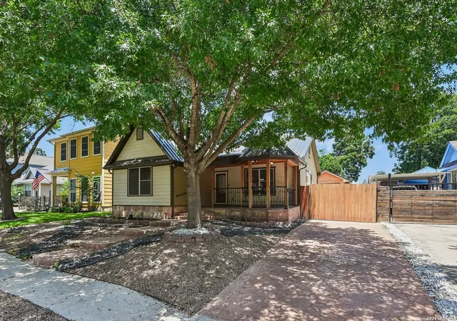 Photo 3 of Sale Pending at 614 Claude W Black, San Antonio, TX 78203 | MLS# 2002704 | Listing updated on 2026-08-27