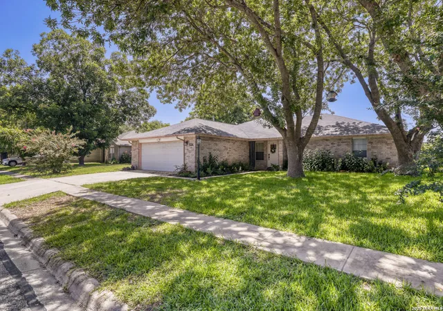 Photo 2 of Single family home for sale at 9210 Shadow Lawn Cir, Converse, TX 78109 | MLS# 2002708 | Listing updated on 2026-09-30