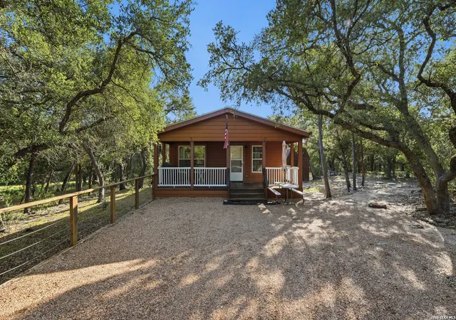 2nd image of 407 Las Hadas, Spring Branch, TX 78070 | MLS# 2002716