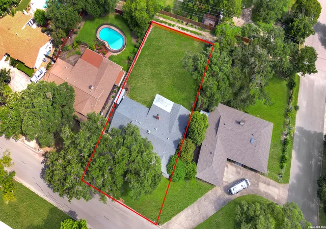Photo 3 of Sale Pending at 513 Winfield Blvd, Windcrest, TX 78239 | MLS# 2002747 | Listing updated on 2026-09-03
