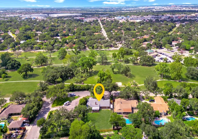 Photo 4 of Sale Pending at 513 Winfield Blvd, Windcrest, TX 78239 | MLS# 2002747 | Listing updated on 2026-09-03