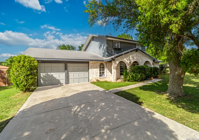 Photo 3 of Sale Pending at 13527 Beltway St, San Antonio, TX 78217 | MLS# 2002749 | Listing updated on 2026-08-28