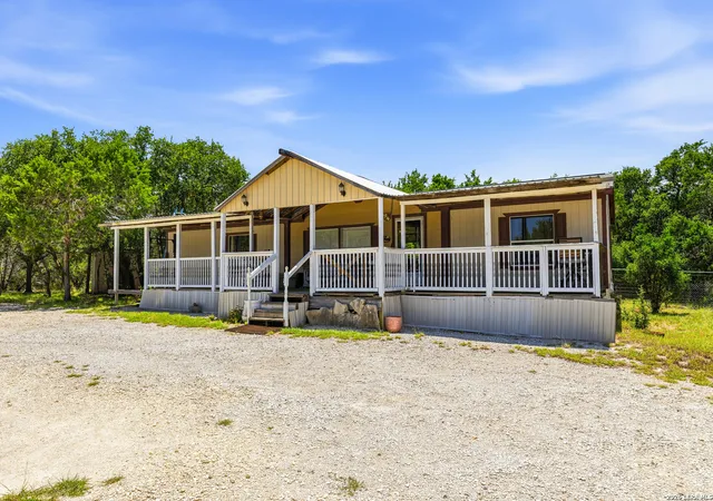 3rd image of 885 Brushy Creek Dr, Lakehills, TX 78063 | MLS# 2002753