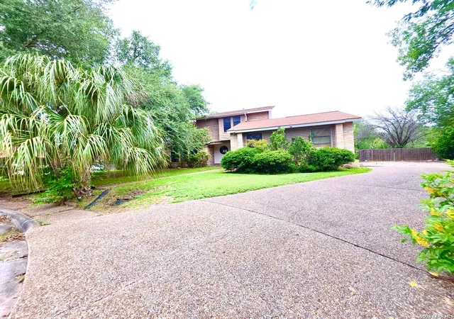 Photo 3 of Sale Pending at 6218 Pine Needles Ln, San Antonio, TX 78244 | MLS# 2002779 | Listing updated on 2026-08-14