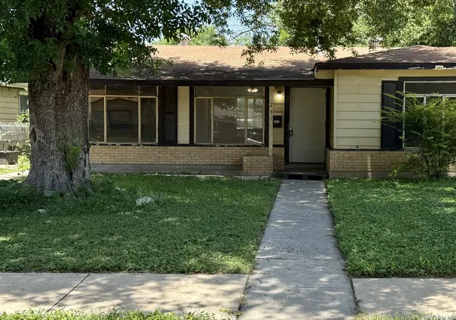 Photo 20 of Single family home for sale at 231 W Jewell, San Antonio, TX 78226 | MLS# 2002795 | Listing updated on 2026-10-07