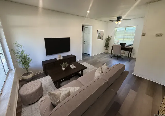 Photo 3 of Single family home for sale at 231 W Jewell, San Antonio, TX 78226 | MLS# 2002795 | Listing updated on 2026-10-07